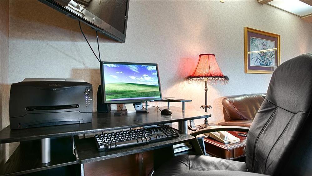 Days Inn & Suites By Wyndham Warner Robins Near Robins Afb Exteriör bild