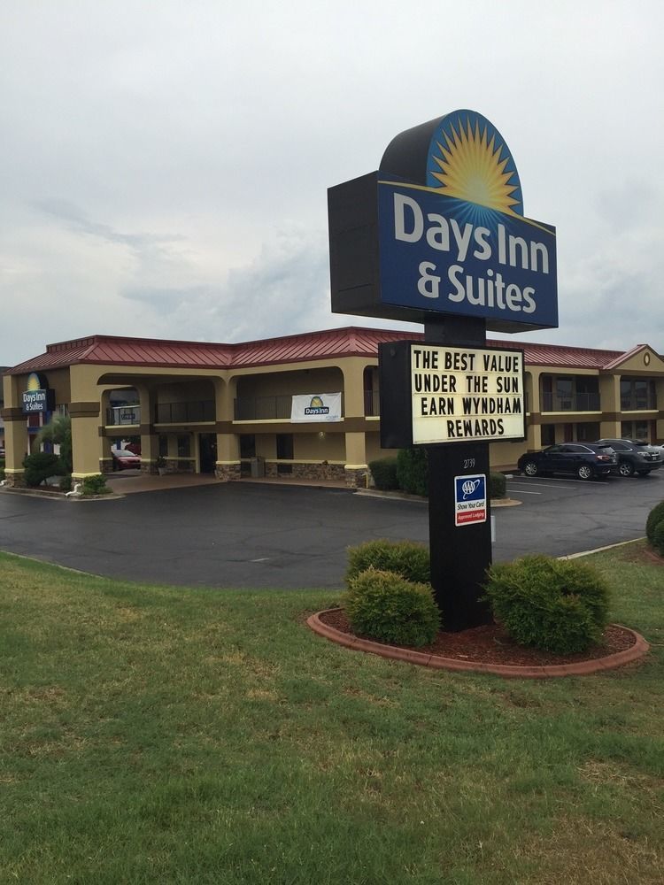 Days Inn & Suites By Wyndham Warner Robins Near Robins Afb Exteriör bild
