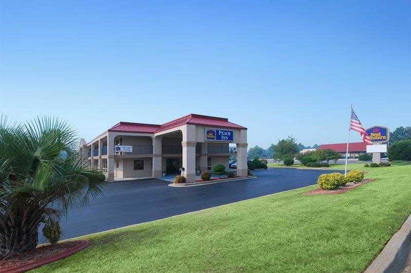 Days Inn & Suites By Wyndham Warner Robins Near Robins Afb Exteriör bild