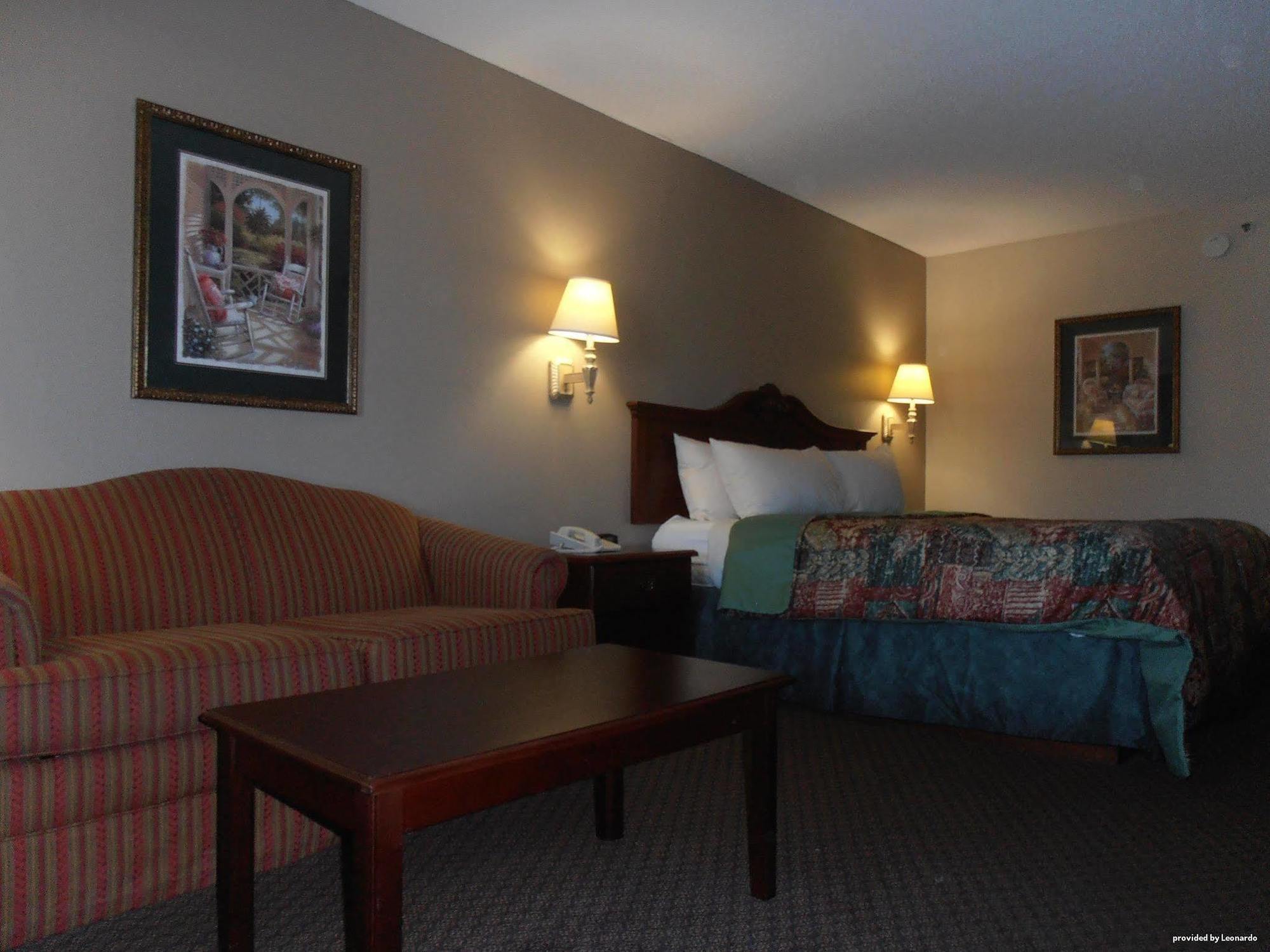 Days Inn & Suites By Wyndham Warner Robins Near Robins Afb Rum bild